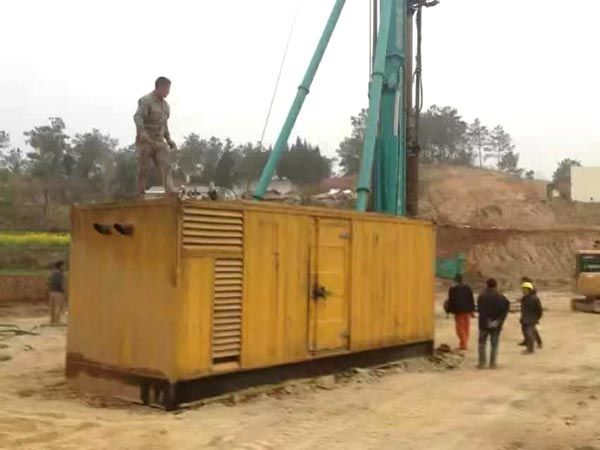 富文镇如何判断水冷式机油散热器密封件是否需要更换？